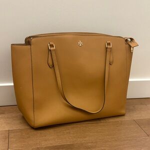 Tory Burch EUC tote bag